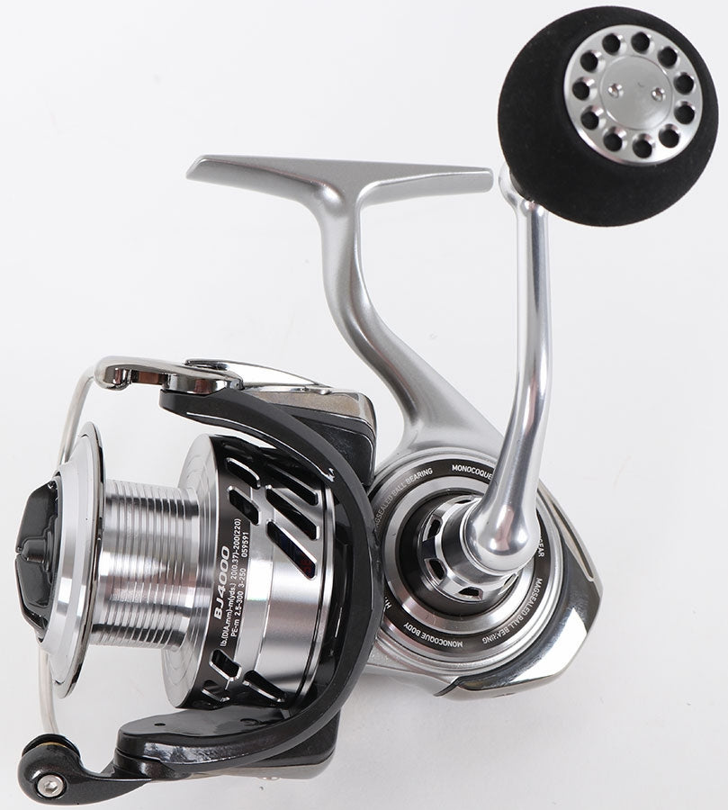Daiwa 17 Saltiga BJ 4000SH Gear 6.2 spinning reel Saltwater Fishing In Stock